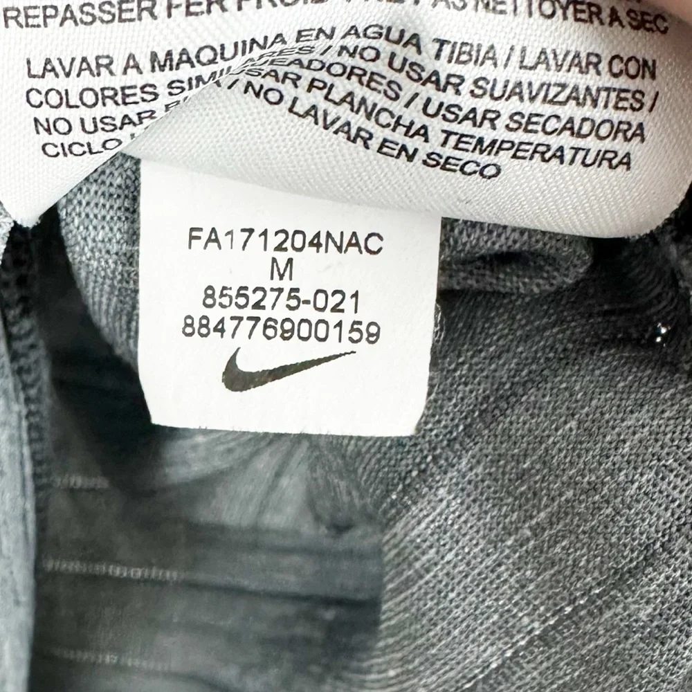 Nike *size medium